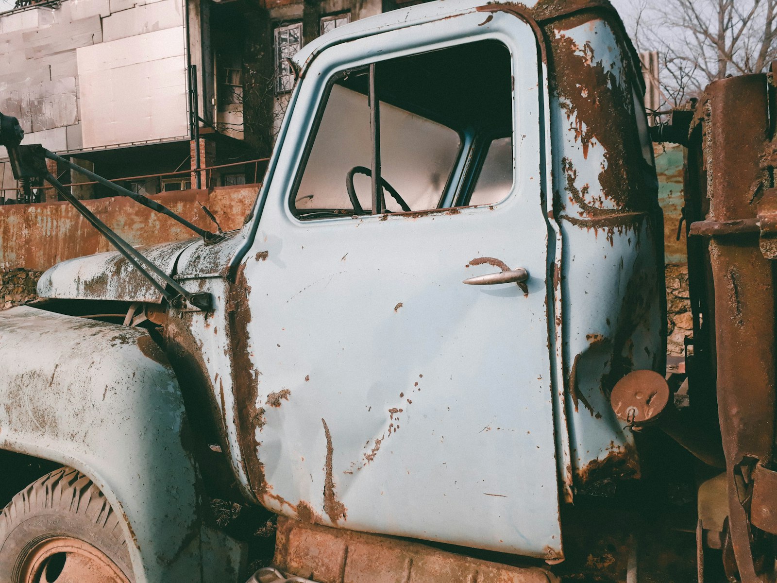 Rust Converter vs. Rust Remover: What’s the Difference?